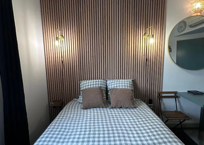 Joli Studio Le Clos D\'Aix Avec Grande Terrasse Piscine Et Parking Gratuit