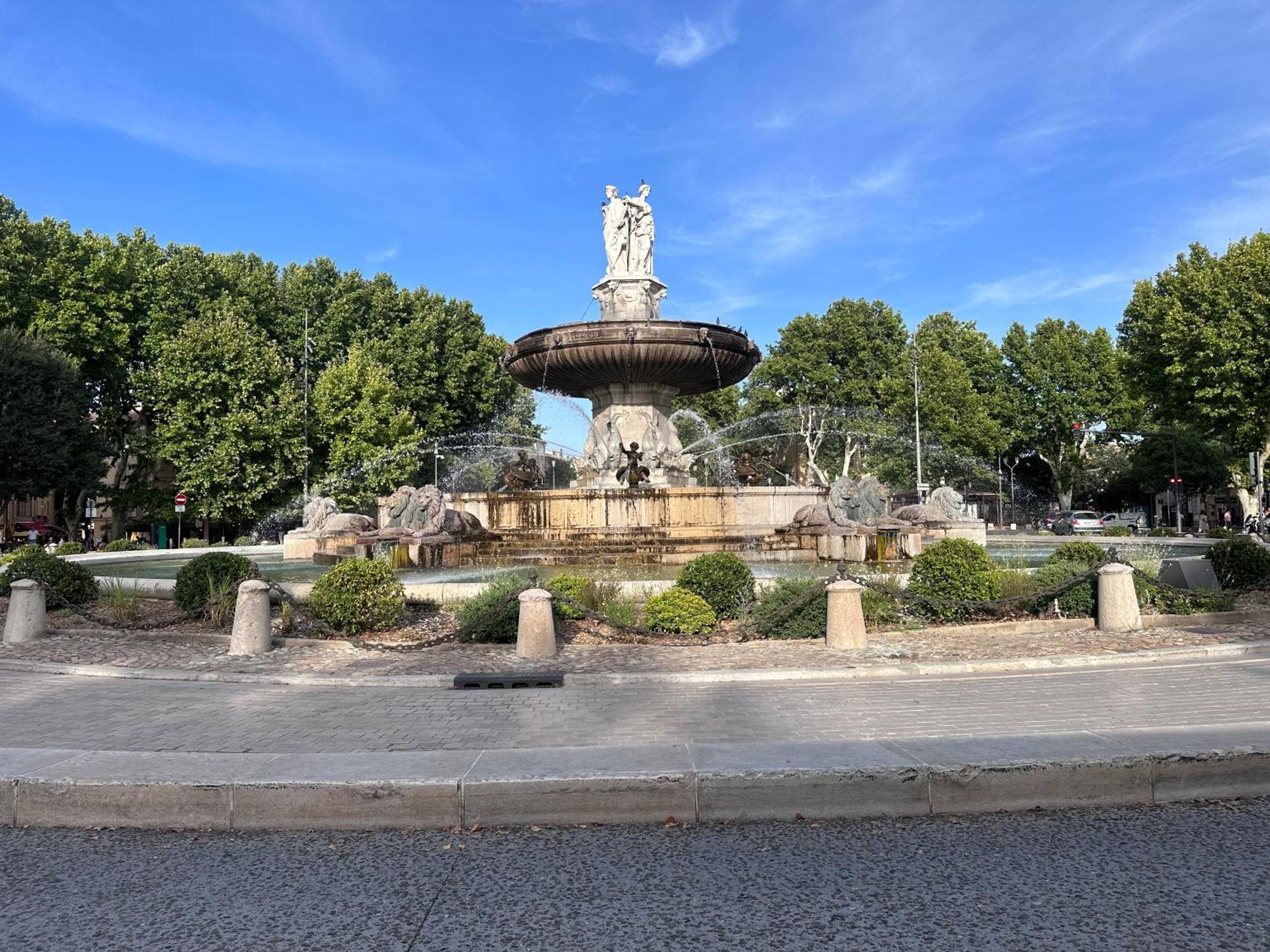 Joli Le Clos D'aix Avec Grande Terrasse Piscine Et Parking Gratuit Apartment